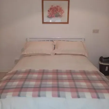 Self Catering Studio's Near City Center
