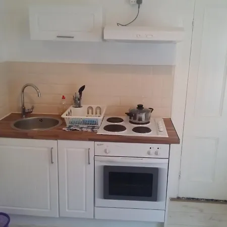 Apartment Self Catering Studio's Near City Center *